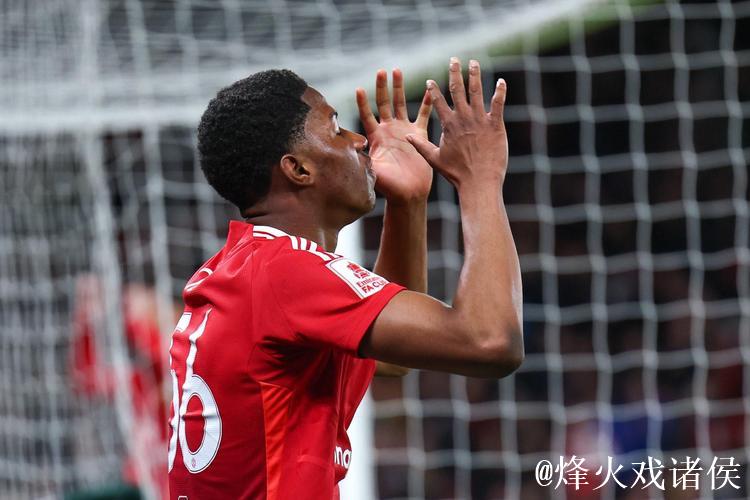 詹俊：阿莫林改打442风险过高，本场尝试未见成效